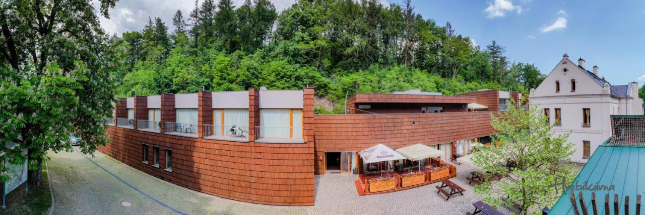 Restaurace A Pension Hrebikarna Хомутов Екстериор снимка