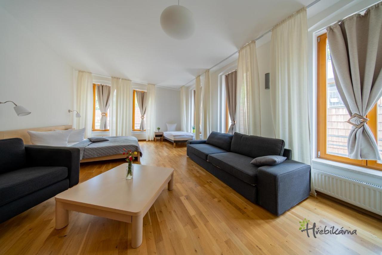 Restaurace A Pension Hrebikarna Хомутов Екстериор снимка